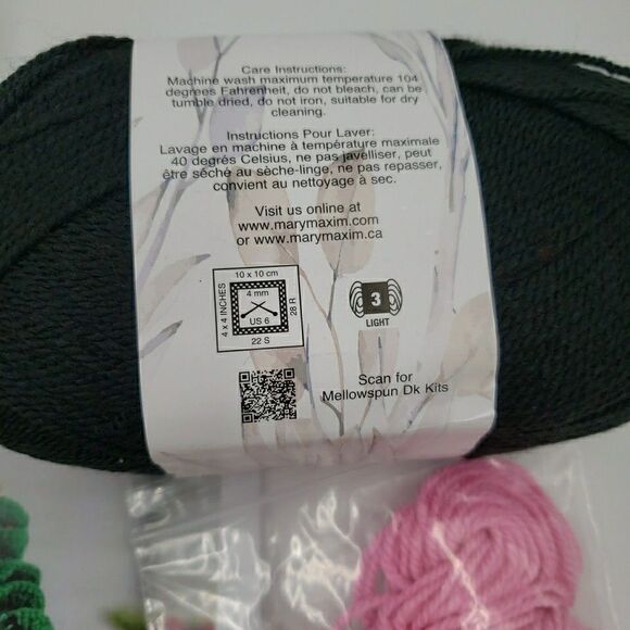 Christmas Cats Crochet Kit Holiday Animal Plush Gnome Hats Acrylic Yarn Medium - Picture 8 of 16